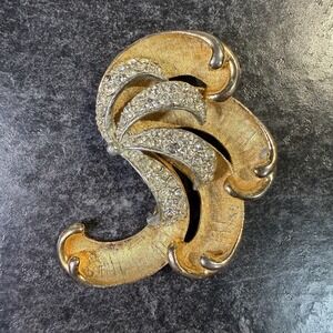 Vintage BSK Textured Swirl Fan Leaf Rhinestone Gold Tone Brooch Pin LARGE